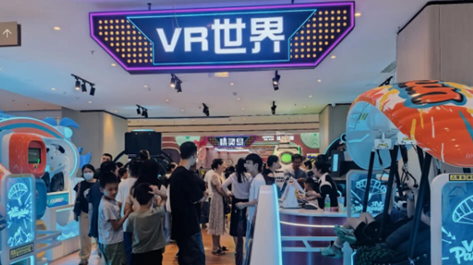 High Quality Four-player Battle VR Experience Seamless System Integration Real World Interaction VR Game for Theme Park One Stop Solution