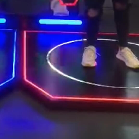 Product Details of ﻿Dynamic Dancing Miracles VR Simulator Attractive Cabinet Structure Stylish Arcade Look VR Game Machine for Shopping Mall VR