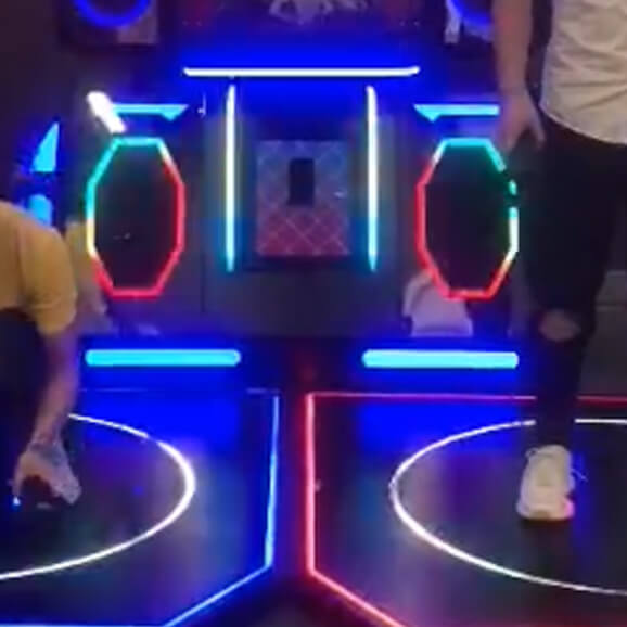 Product Details of ﻿Dynamic Dancing Miracles VR Simulator Attractive Cabinet Structure Stylish Arcade Look VR Game Machine for Shopping Mall VR