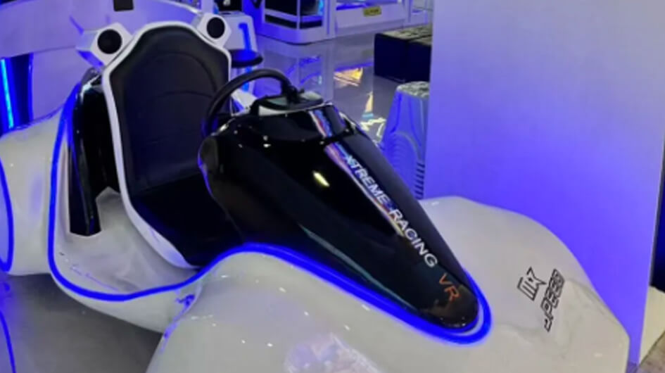Commerical VR High-speed Motorcycle Fun Filled Entertainment Futuristic Visual Appeal VR Amusement Equipment for Sale One Stop Solution