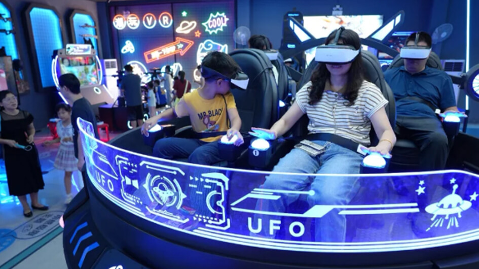 New Style VR UFO Five Players Hyper Immersive Experience Optimized Performance Design VR Game Machine for Shopping Mall One Stop Solution