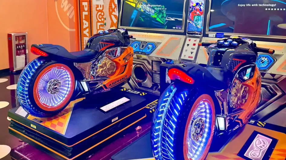 42-inch Dynamic Motorcycle 5DX Double-person, Single-person Motorcycle Racing Arcade with Double Screens One Stop Solution