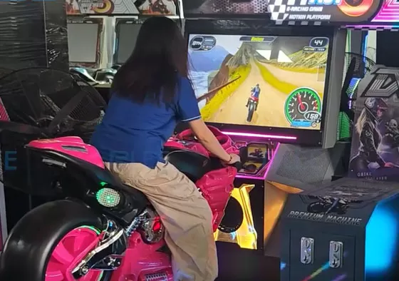 Stunt Mode: Perform tricks, wheelies, and jumps while navigating obstacle-filled courses for extra points.