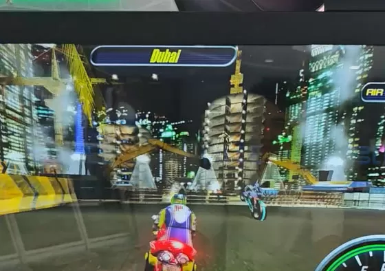 Traffic Rush Mode: Navigate through dynamic traffic while maintaining top speed.