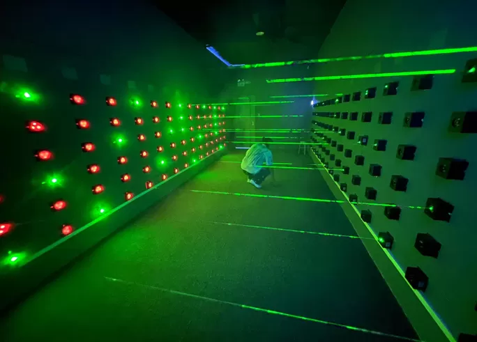 laser game room