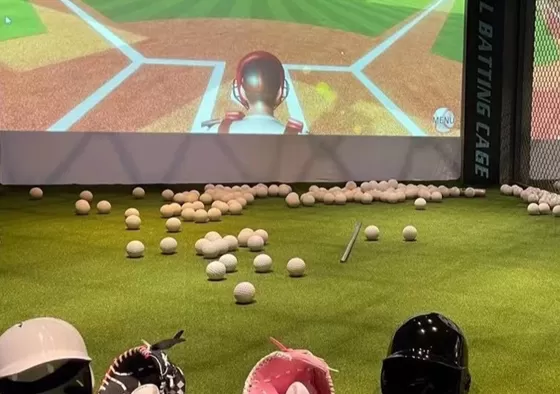 1. Batting Practice Mode: Standard batting training mode, providing different pitching speeds and different types (straight balls, curve balls, sliders, etc.), suitable for personal skill improvement and professional training venues.