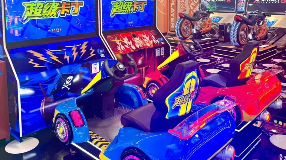 Coin Operated Cute Arcade Car Full Motion Simulator Driving Game Machine Cockpit Outrun 32 for Kids One Stop Solution