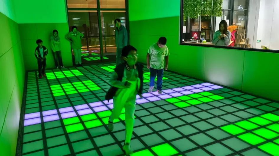 Super Grid Game Room