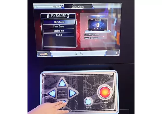 2. Play alone or with multiple players simultaneously by throwing soft-tipped darts at the electronic dartboard. The score will be automatically calculated and displayed.