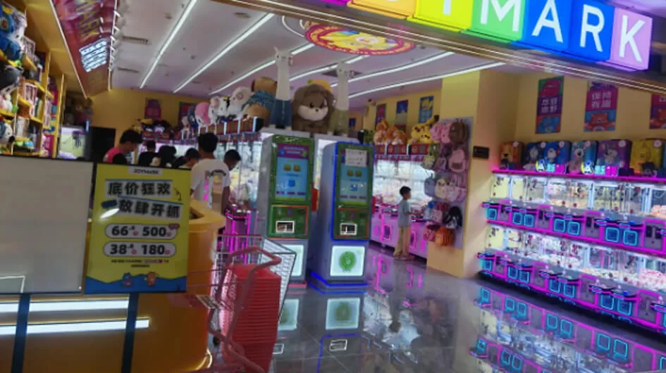 double layered gashapon machine one stop solution supplier