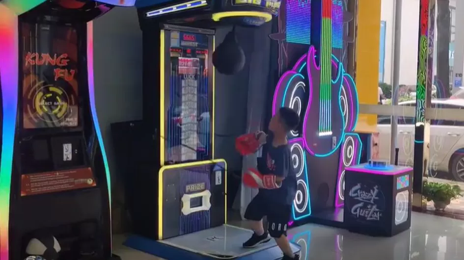 Factory Sale Prize Boxing Punch Arcade Machine One Stop Solution