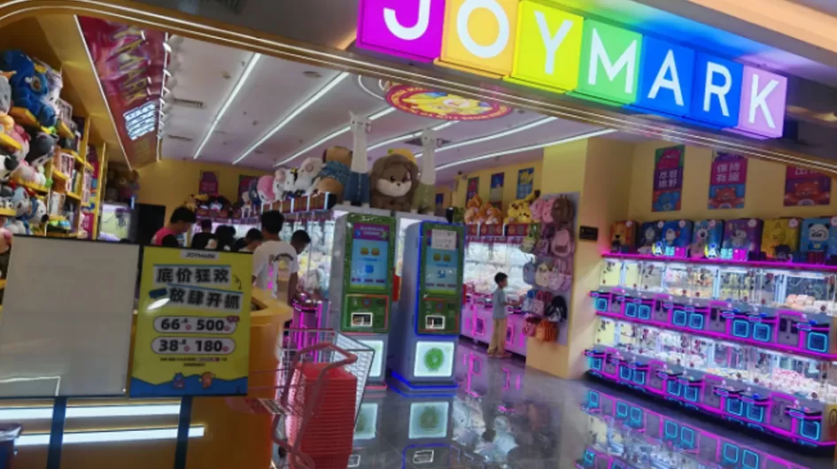 four person premium slot machine price