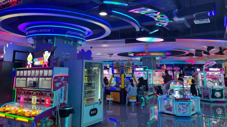 four person premium slot machine supplier