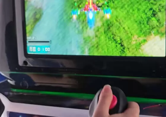 1. Insert Coins to Activate: Simply insert the required number of coins into the acceptor to power on the ride and prepare for takeoff.