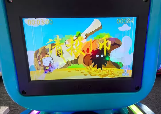 1. Naval Adventure Voyage: Children embark on an imaginary sea mission, piloting their warship through gentle motion while watching naval-themed content on the integrated screen.