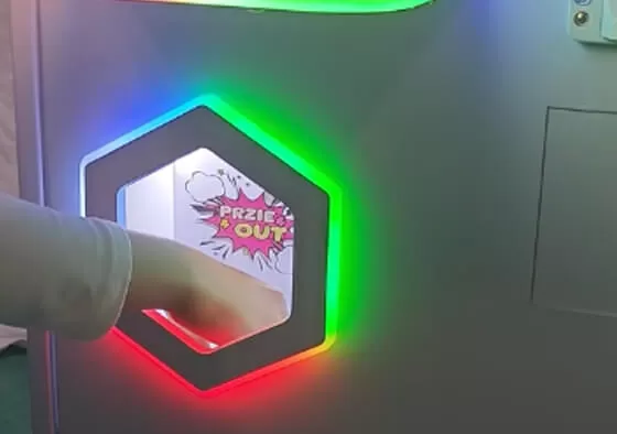 2. Timed Grab Frenzy: A fast-paced mode where players attempt to collect as many prizes as possible within a set time, with bonuses for multi-pick successes.