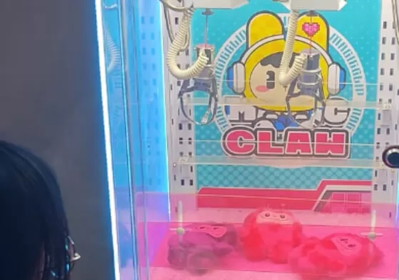 2. Guaranteed Win & Bonus Time Rounds: Configurable bonus modes increase claw grip strength or guarantee a prize after a set number of plays, driving retention during peak hours.