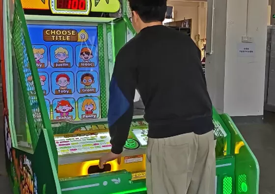 2. Battery Collection Challenge: During gameplay, special 