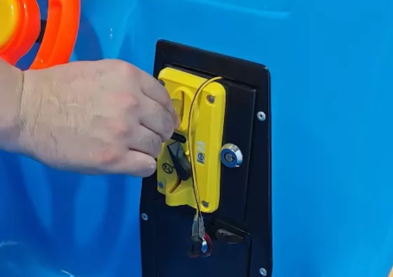 1. Insert Coins to Activate: Simply insert the required number of coins into the acceptor to power on the ride and prepare for the adventure.