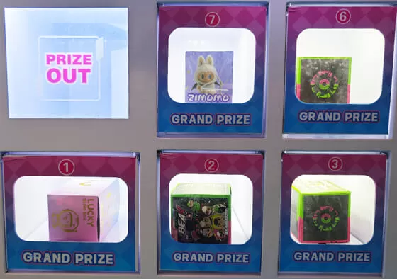 1. Classic Claw Challenge: Players control the claw to capture specific capsule prizes within a set time, testing skill and precision.
