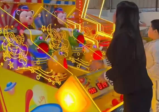 3. Hungry Monster Bonus Round: A timed round activated by achieving a set score, where one 