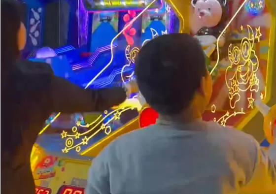 2. Combo Challenge Mode: Focuses on feeding specific monster sequences or hitting the same monster multiple times in a row to activate score multipliers and unlock special bonus rounds.