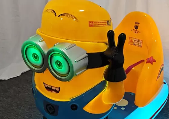 1. Insert Coins to Activate: Simply insert the required number of coins into the acceptor to power on the ride and prepare for fun.