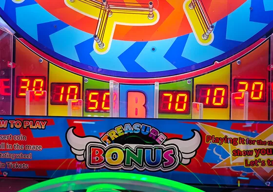 1. Classic Exit Hunt: Find the maze exit within a time limit; shorter completion times yield more points.