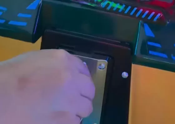 3. Sensory Engagement Experience: Vibrant colors, flashing lights, and dynamic audio create a captivating multi-sensory environment that encourages repeat visits.