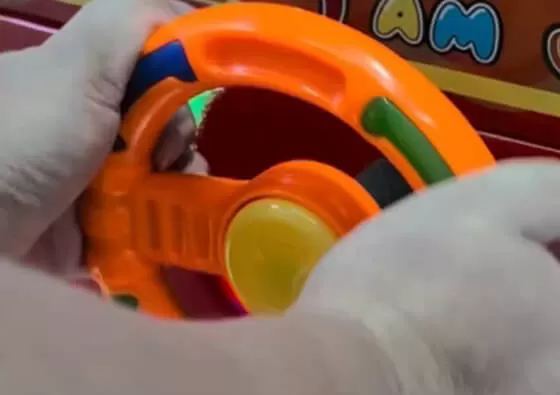 2. Music and Animation Entertainment: The integrated screen plays cheerful children's songs and vibrant animations, creating a captivating multimedia experience that keeps young riders engaged.