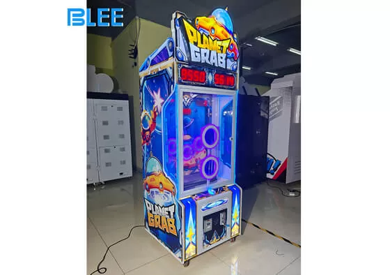 3. Family Team Play: Two players (e.g., one adult and one child) can play simultaneously from their respective levels, combining their scores for a shared ticket reward, promoting cooperative fun.