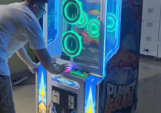 2. Timed Speed Round: A fast-paced mode where players have a limited time to grab and score as many balls as possible, with bonus multipliers for consecutive successful throws.