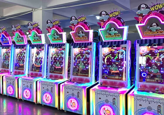 1. Rescue Mission Mode: Navigate the spacecraft to catch falling balls and deliver them to the base; scores determine the activation of stage lights and prize eligibility.