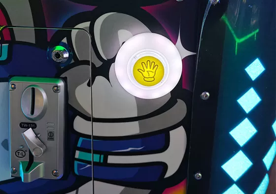 1. Instant Battle, Drop-in Play: No waiting needed. Insert coins to instantly challenge a friend. The system automatically assigns the puck, launching a fast-paced two-player duel where each round las...