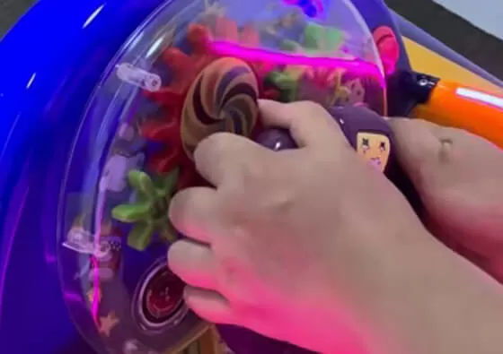 2. Independent Explorer Mode: Simple coin-operated activation allows young astronauts to enjoy self-directed adventures with automatic ride timing and secure seating.