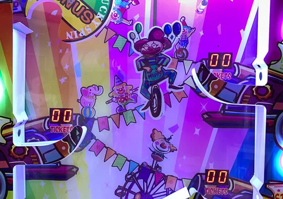 1. Rescue Mission Mode: Navigate the spacecraft to catch falling balls and deliver them to the base within a time limit, with scores determining how many stage lights are lit and prize eligibility.