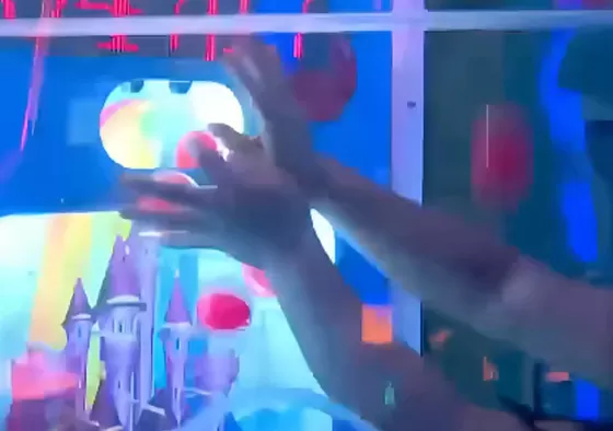 3. Combo Bonus Round: Consecutive successful inserts without interruption activate a score multiplier for significantly higher ticket output.