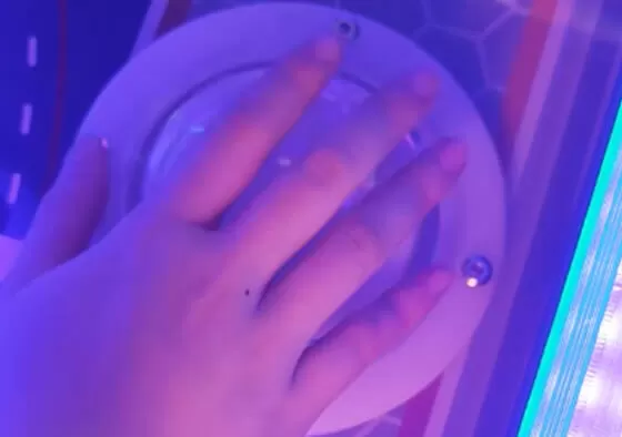 2. Obstacle Dodge: Avoid randomly appearing obstacles while maintaining high speed; successful dodges grant mileage bonuses.