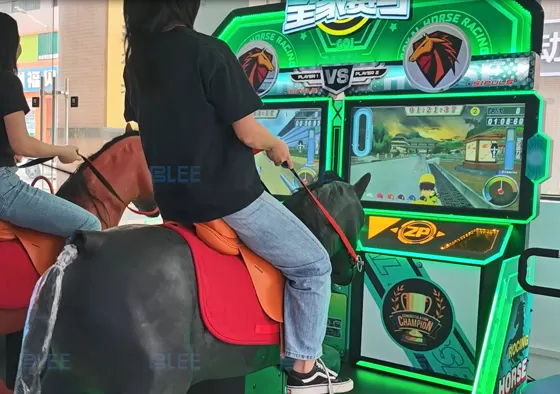 3. Pull the left or right reins to choose from multiple riding scenes, then press the left thumb button to confirm.