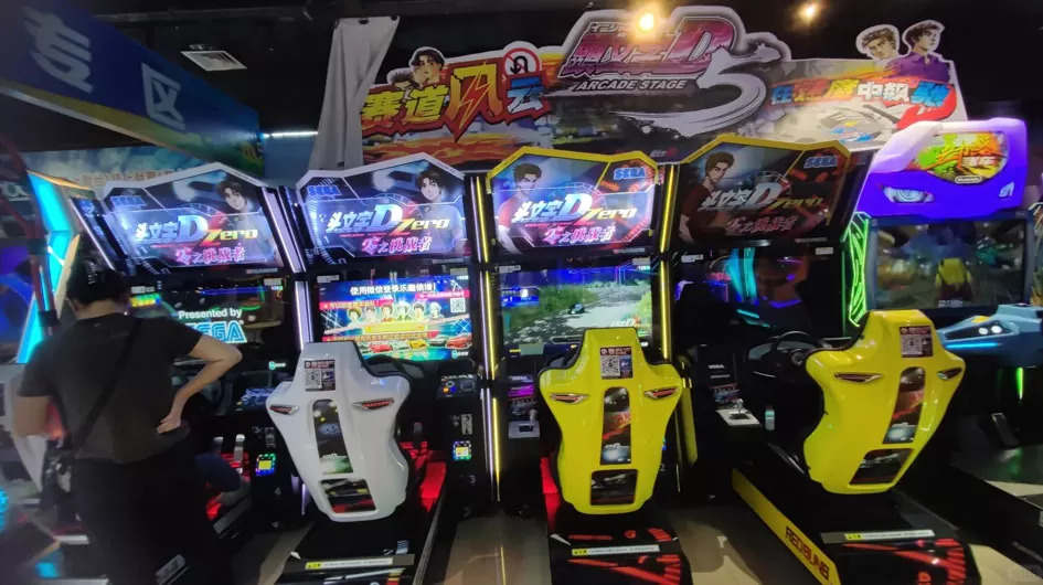 Latest Model Initial D Arcade Racing Game Machine 4K HD Screen Motion Simulator One Stop Solution