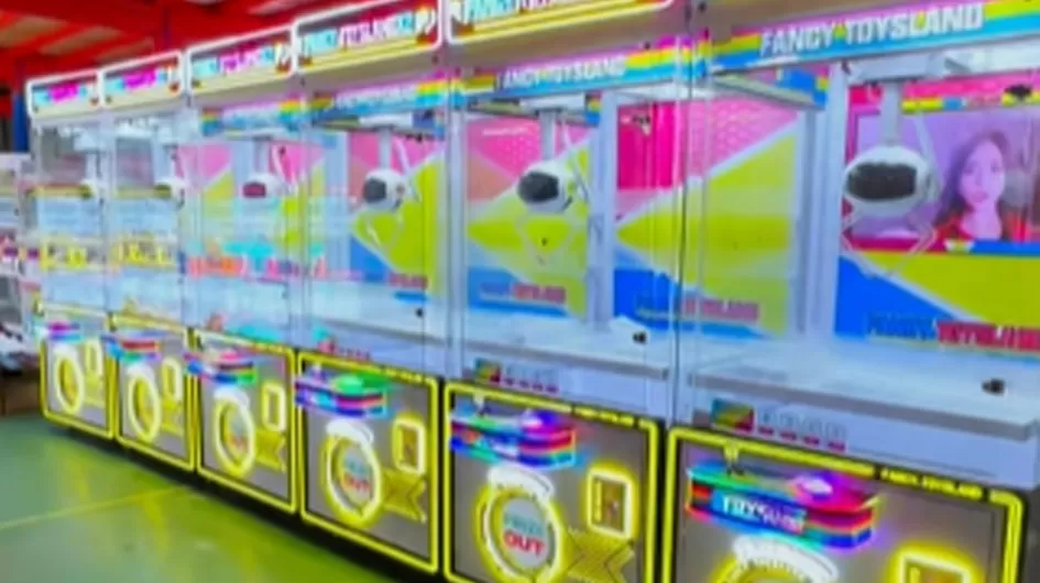product details of lucky fantasy two claw machine