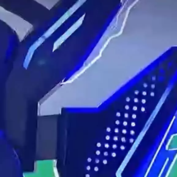 Product Details of ﻿Motion Dark Wings VR Simulator Fully Interactive Experience Futuristic Visual Appeal VR Game Machine for Science Museum