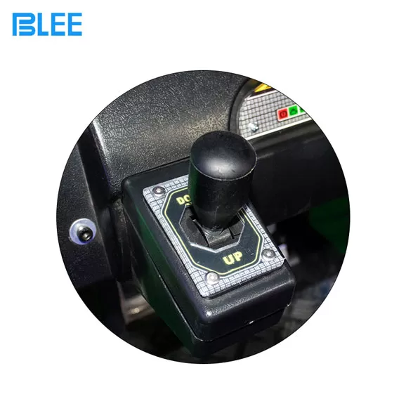 Product Details of Racing Car Coin-Operated Game Machine 32 Inch HD Screen