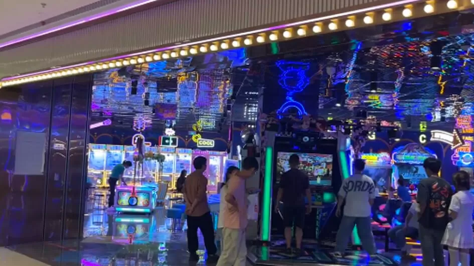 Rotational Molding Four-Person Mixed Team Gift Game Machine One Stop Solution