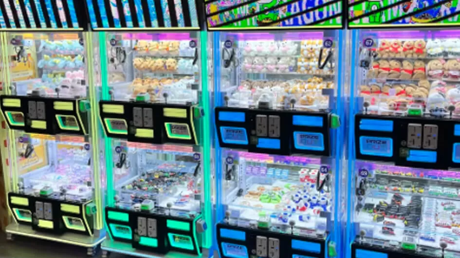 rotational molding four person mixed team gift game machine one stop solution