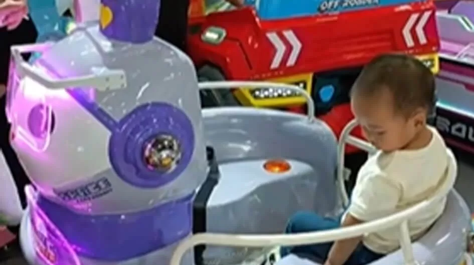 Space Rabbit Spinner Kids Ride One Stop Solution