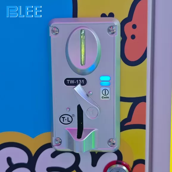 super mini claw machine in china