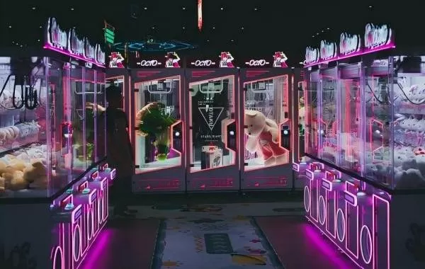 Turn Transit Hubs into Cash-Generating Fun Zones with Arcade Hubs